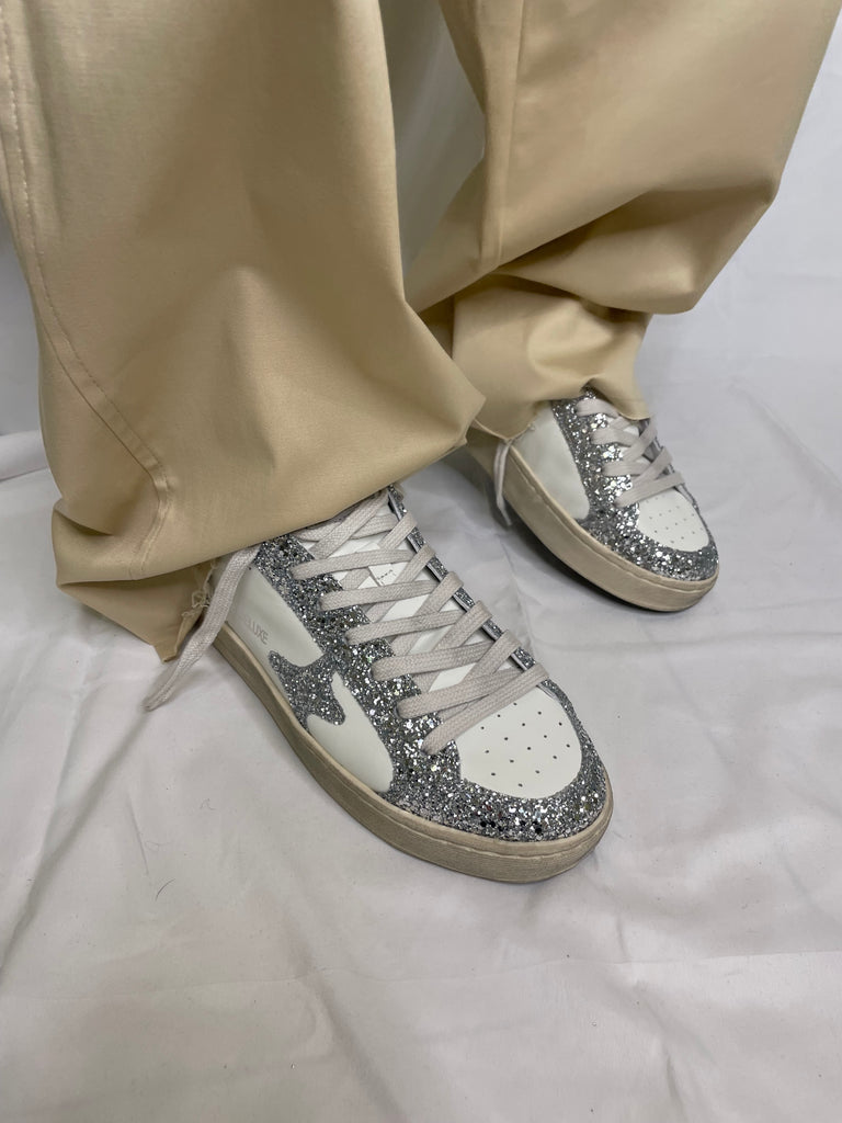 Sneakers 25’